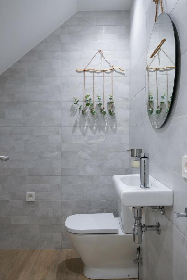 Apartaments La Rambla - Arbequina - 6 Persones Корнуделья Экстерьер фото
